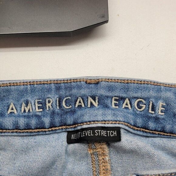 American Eagle Women's Super Hi-Rise Crop Flare Jeans Size 2 Short 25x26 - Picture 4 of 11